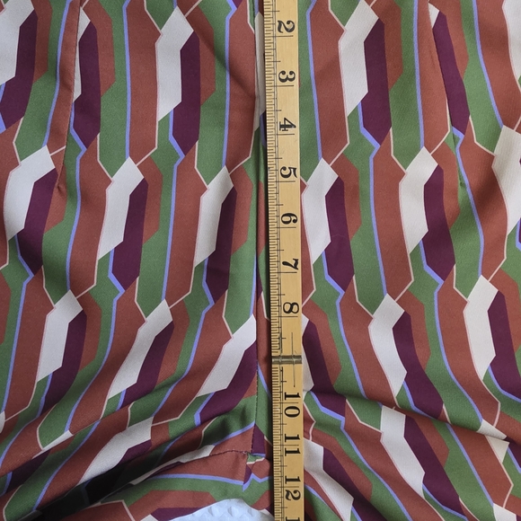 5/25$ Geometric Patterned Bellbottoms - Picture 5 of 5